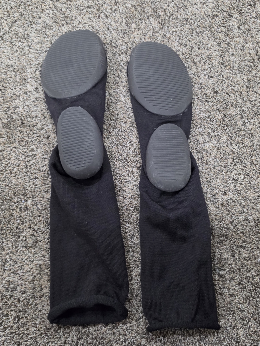 Yeezy PODS size 10 To 11 (2)